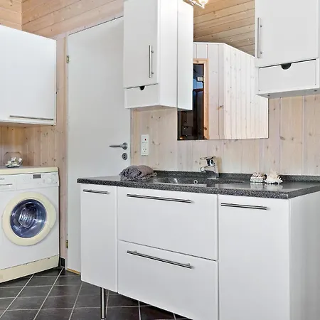度假居 4 Bedroom Awesome In Juelsminde *