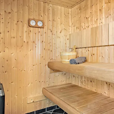 度假居 4 Bedroom Awesome In Juelsminde Sonderby (Midtjylland)