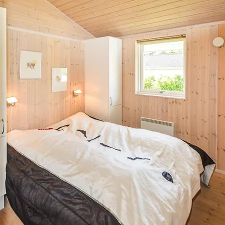 度假居 4 Bedroom Awesome In Juelsminde